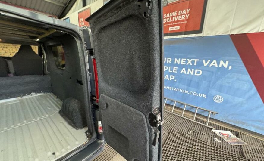 2014 Renault Trafic Trafic SL27 Sport DCI – GF14OUX