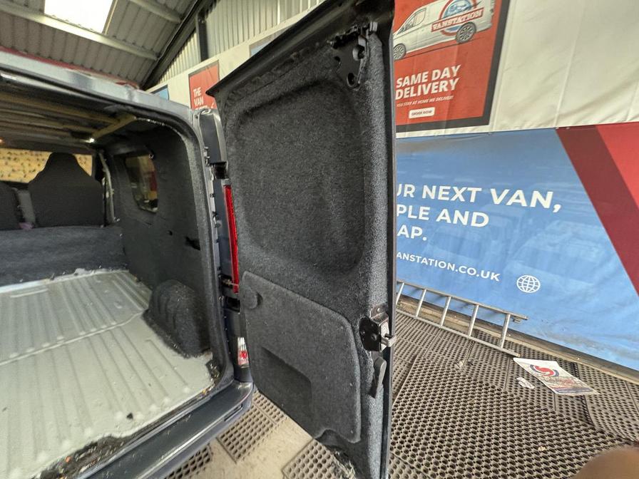 2014 Renault Trafic Trafic SL27 Sport DCI – GF14OUX