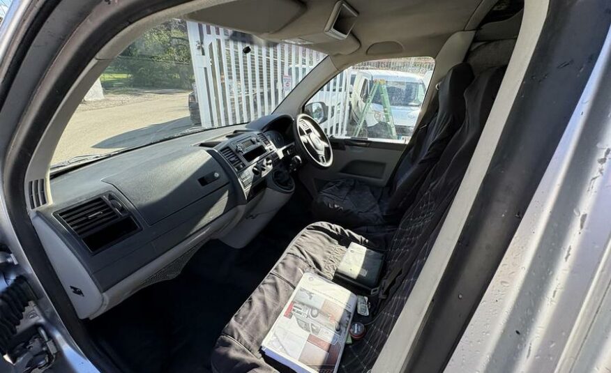 2011 Volkswagen Transporter Transporter T28 102 TDI SWB – AU61PBZ