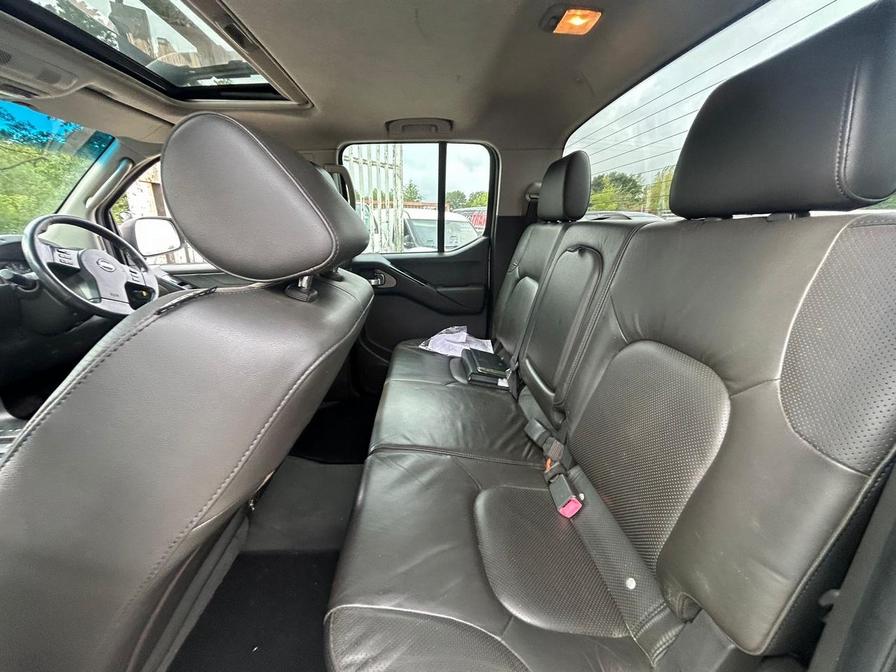 2009 Nissan Navara Navara Aventura Double Cab dCi Auto – YT09UDP
