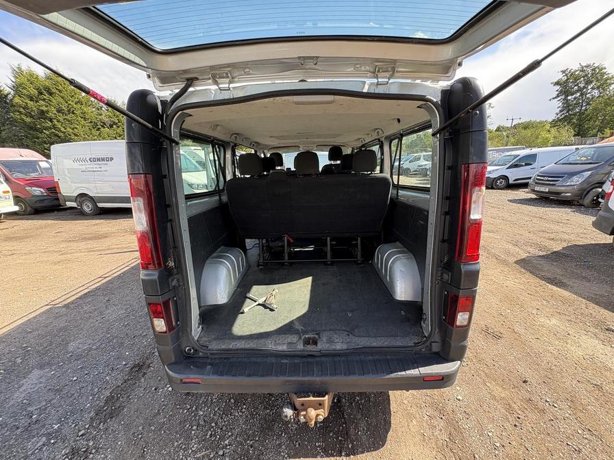 2016 Vauxhall Vivaro Combi Vivaro Combi CDTi S/S – DY66UXW