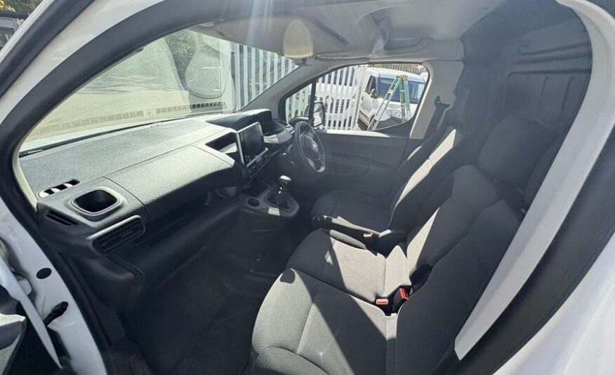 2022 Peugeot Partner Partner Professional Premium Blue HDi – WP22PLN