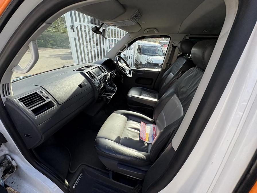 2012 Volkswagen Caravelle – Model: Caravelle Edition 25 TDI Semi-Auto – CA12FZJ