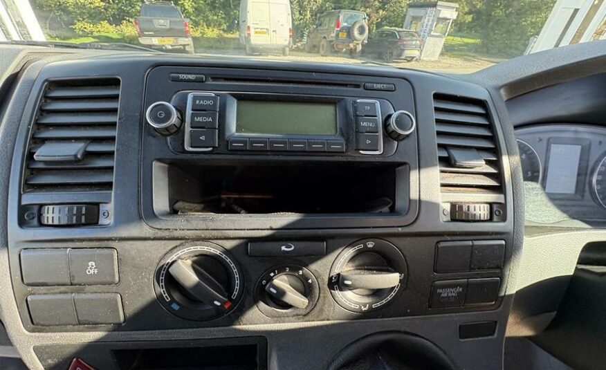 2011 Volkswagen Transporter Transporter T28 102 TDI SWB – AU61PBZ
