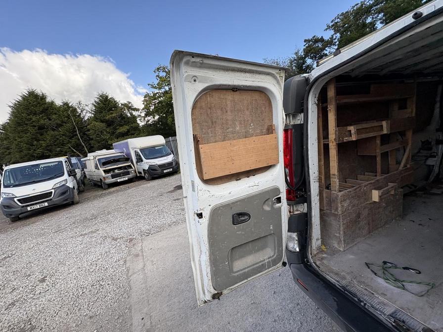 2010 Vauxhall Vivaro Vivaro 2900 CDTI LWB – FP59KKM
