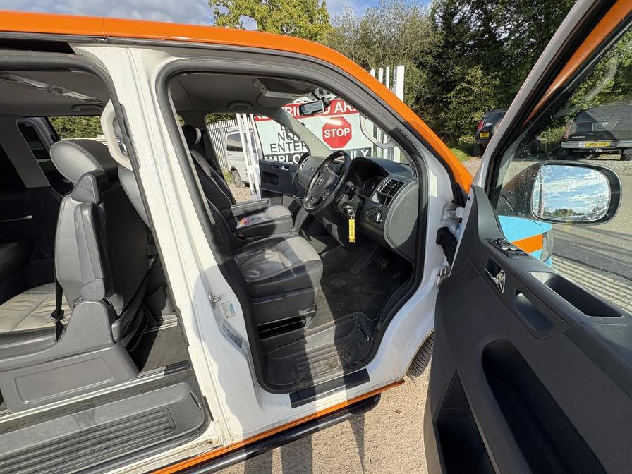 2012 Volkswagen Caravelle – Model: Caravelle Edition 25 TDI Semi-Auto – CA12FZJ