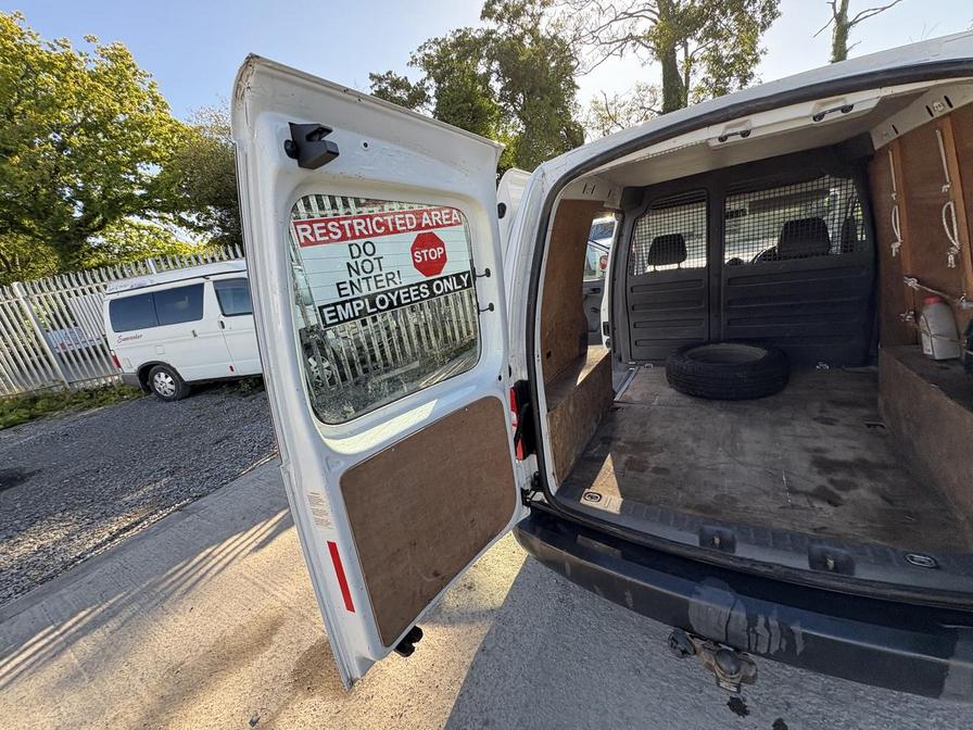 2011 Volkswagen Caddy Caddy C20 TDI 102 – RO11OAX