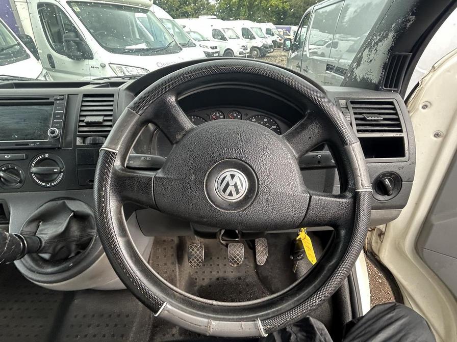 2009 Volkswagen Transporter Transporter T28 102 TDI SWB – VO09SZR