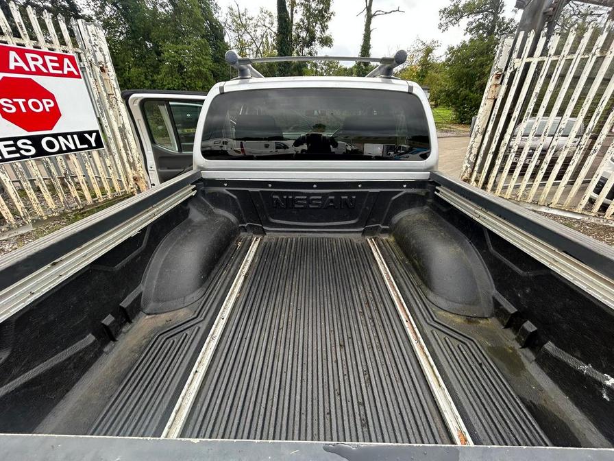 2009 Nissan Navara Navara Aventura Double Cab dCi Auto – YT09UDP