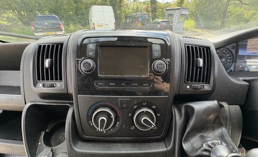 2020 Peugeot Boxer Boxer 335 Professional L2H2 Blue HDi – MT70RBY