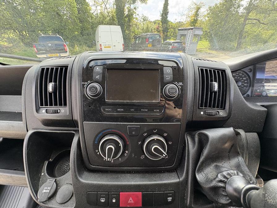 2020 Peugeot Boxer Boxer 335 Professional L2H2 Blue HDi – MT70RBY