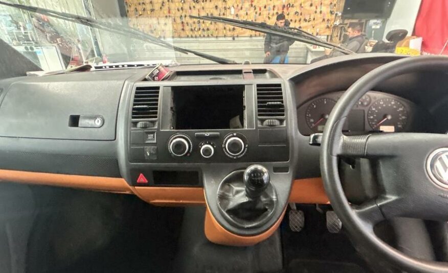 2007 Volkswagen Transporter Transporter T30 102 TDI LWB – RJ07YDT