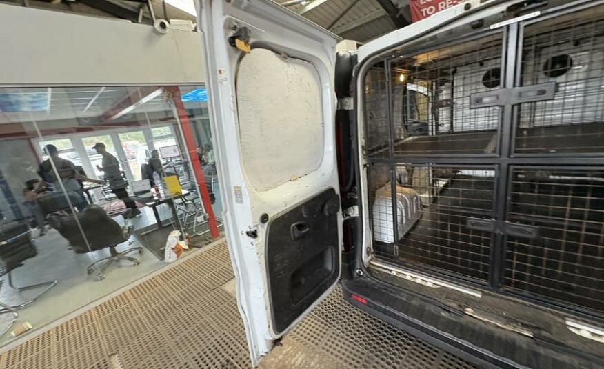 2015 Vauxhall Vivaro Vivaro  2700 CDTI – FD15GXT
