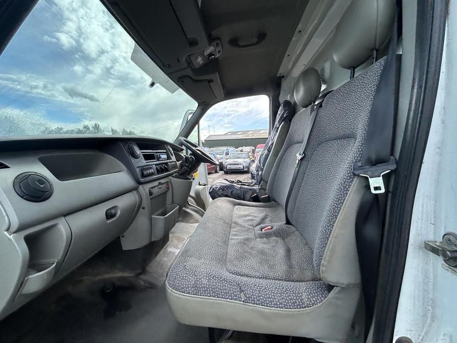 2008 Vauxhall Vivaro 2700 Sportive – LF58NYH