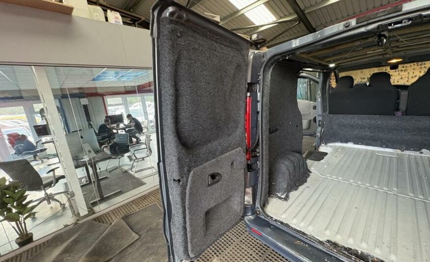 2014 Renault Trafic Trafic SL27 Sport DCI – GF14OUX