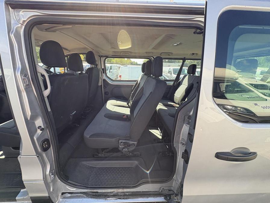 2016 Vauxhall Vivaro Combi Vivaro Combi CDTi S/S – DY66UXW