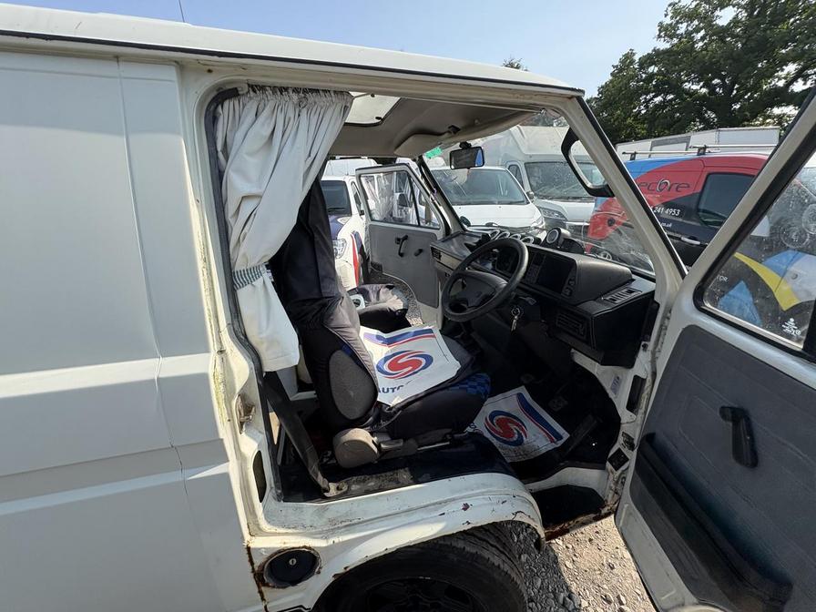 1990 Volkswagen Transporter Transporter TD 5 Diesel – H629KVW