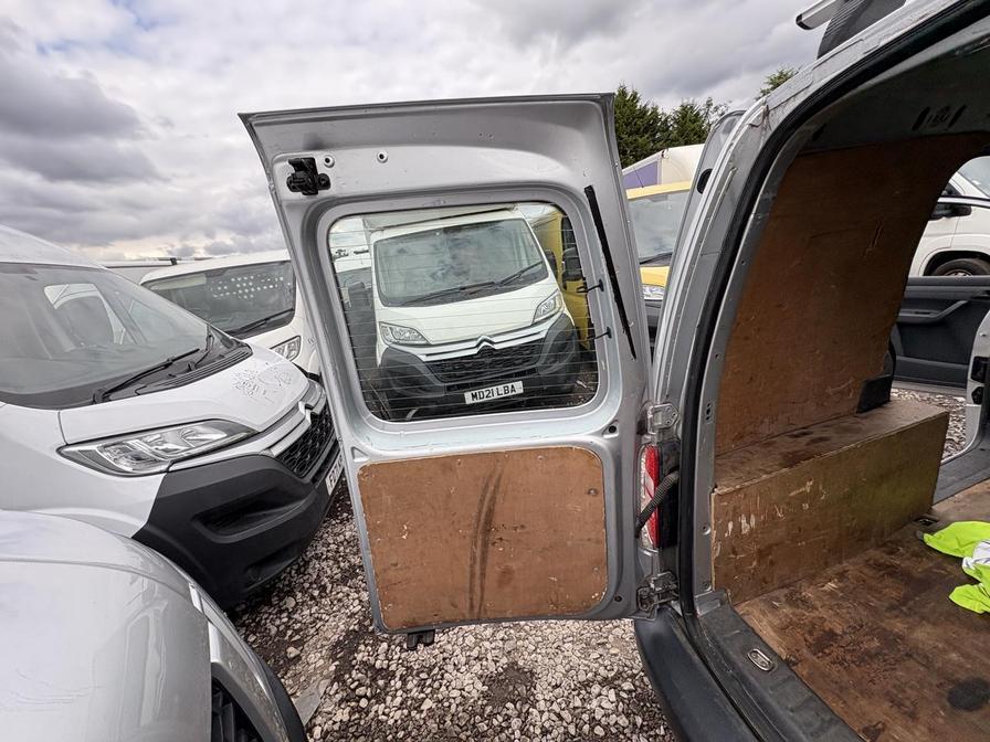2012 Volkswagen Caddy Caddy C20 TDI 102 – RJ12POH