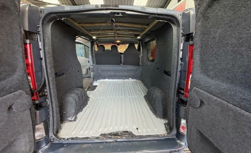 2014 Renault Trafic Trafic SL27 Sport DCI – GF14OUX