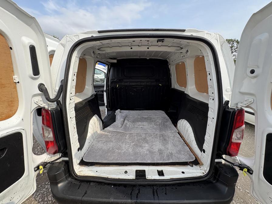 2021 Peugeot Partner Partner Professional L1 Blue HDi – NY21DLU