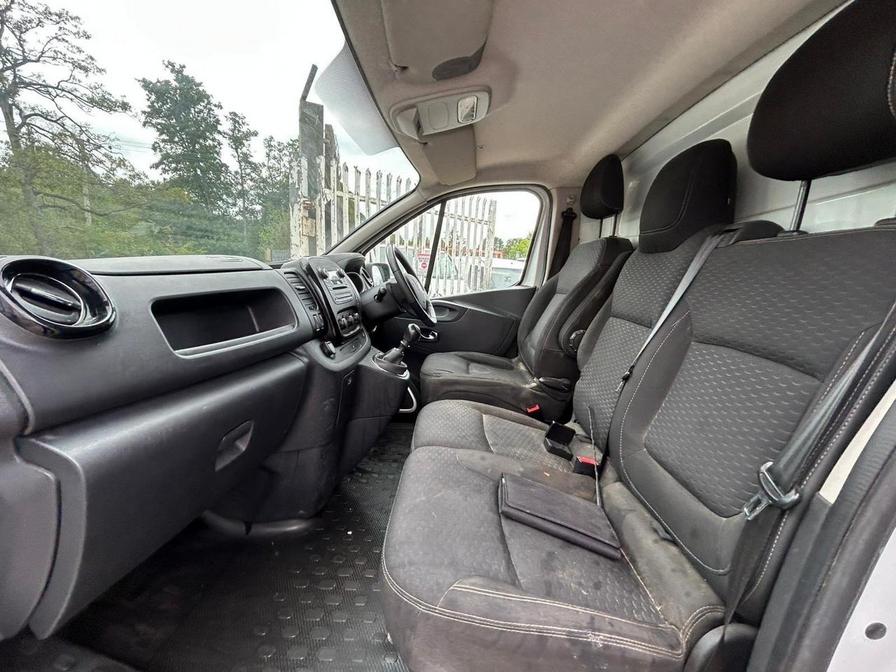 2015 Vauxhall Vivaro Vivaro 2900 Sportive CDTi – DY65NRN