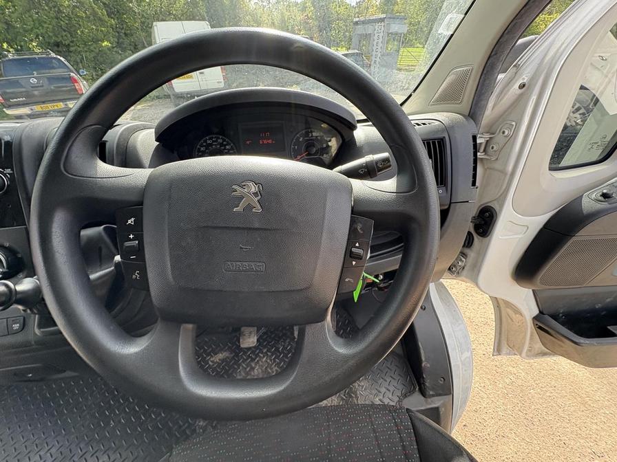 2020 Peugeot Boxer Boxer 335 Professional L2H2 Blue HDi – MT70RBY