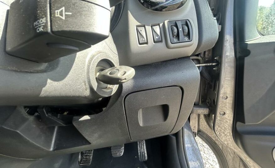 2017 Renault Trafic Trafic LL29 Sport Nav dCi – HT17GSY