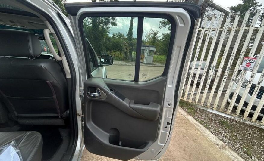 2009 Nissan Navara Navara Aventura Double Cab dCi Auto – YT09UDP