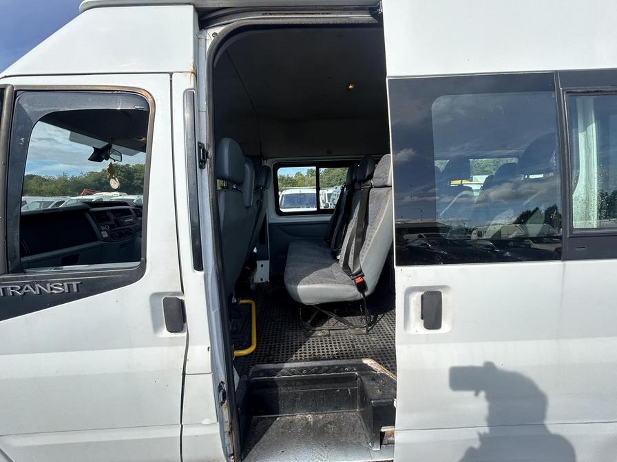 2007 Ford Transit Transit 100 15-Seat RWD – FY07WRT