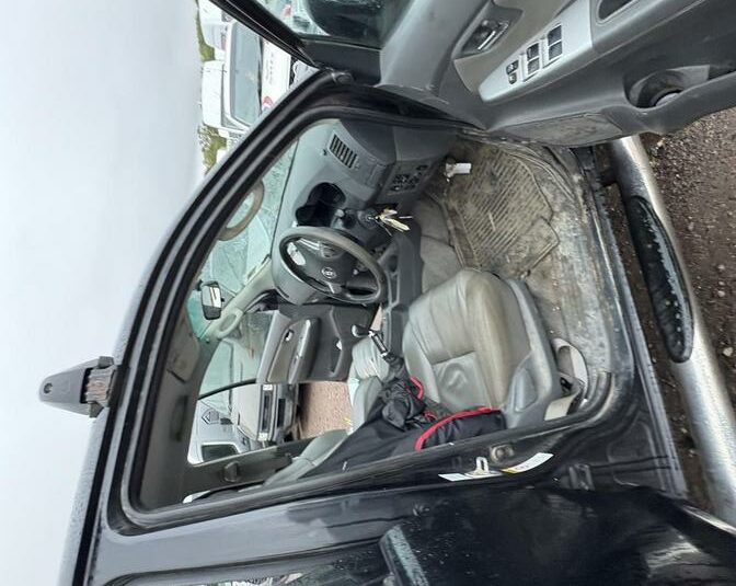 2013 Toyota Hilux HI-Luxury Invincible D-4D 4×4 Double Cab Auto – DV13SFZ