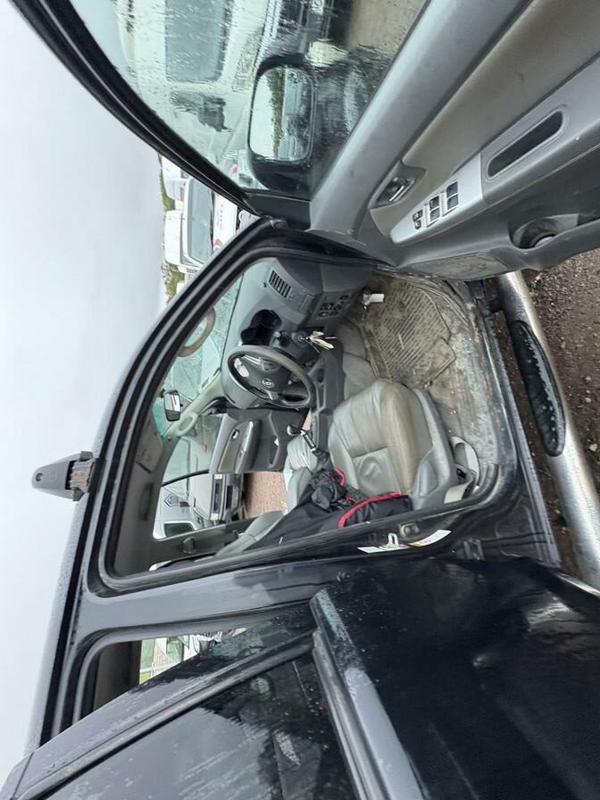 2013 Toyota Hilux HI-Luxury Invincible D-4D 4×4 Double Cab Auto – DV13SFZ