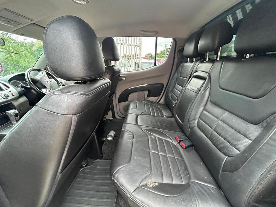 2012 Mitsubishi L200 L200 Barbarian LWB Double Cab DI-D 4×4 Auto – YX12VDF