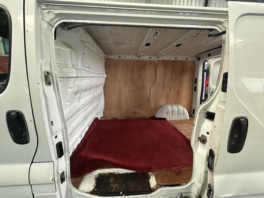 2012 Renault Trafic Trafic SL27 DCI – SG12AZR