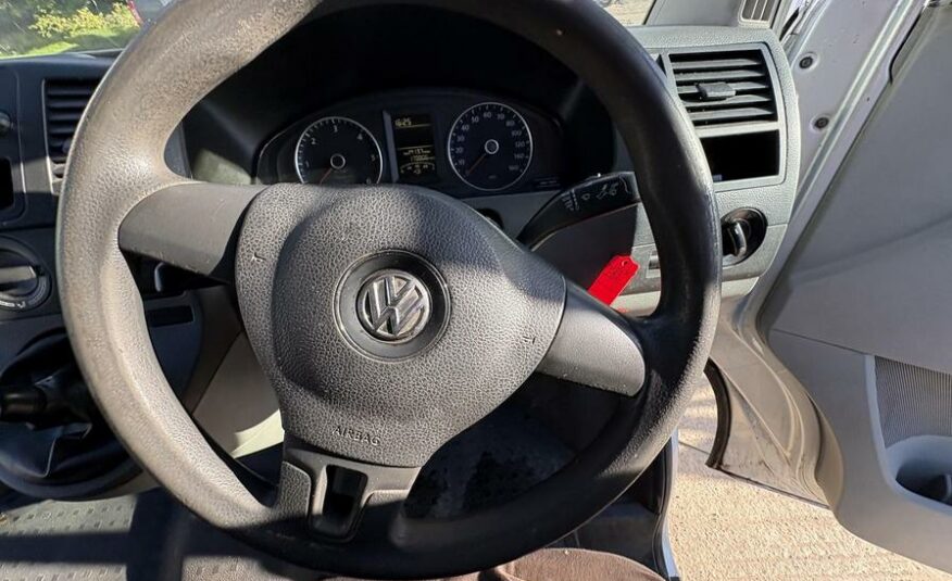 2011 Volkswagen Transporter Transporter T28 102 TDI SWB – AU61PBZ