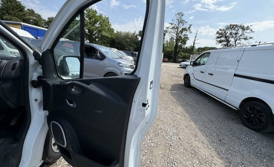 2015 Vauxhall Vivaro Vivaro  2900 Sportive CDTi – EO15LKL