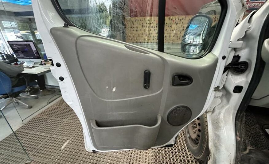 2004 Vauxhall Vivaro Vivaro 2700 Dti SWB – YD54FUW