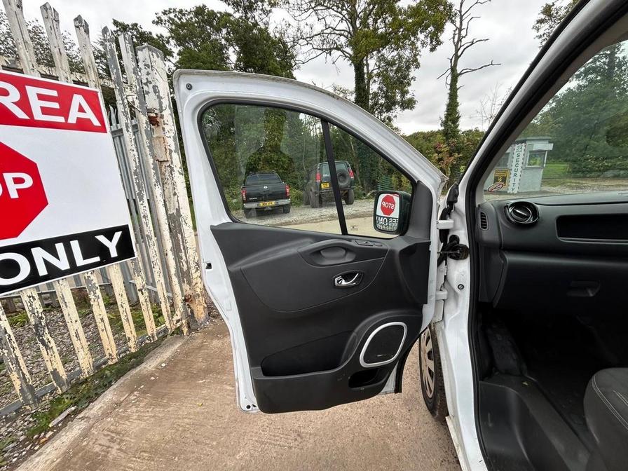 2015 Vauxhall Vivaro Vivaro 2900 Sportive CDTi – DY65NRN