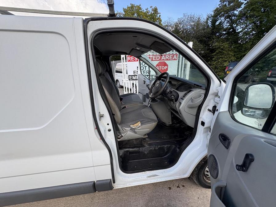 2010 Vauxhall Vivaro Vivaro 2900 CDTI LWB – FP59KKM