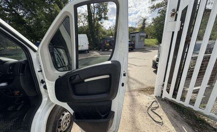 2020 Peugeot Boxer Boxer 335 Professional L2H2 Blue HDi – MT70RBY