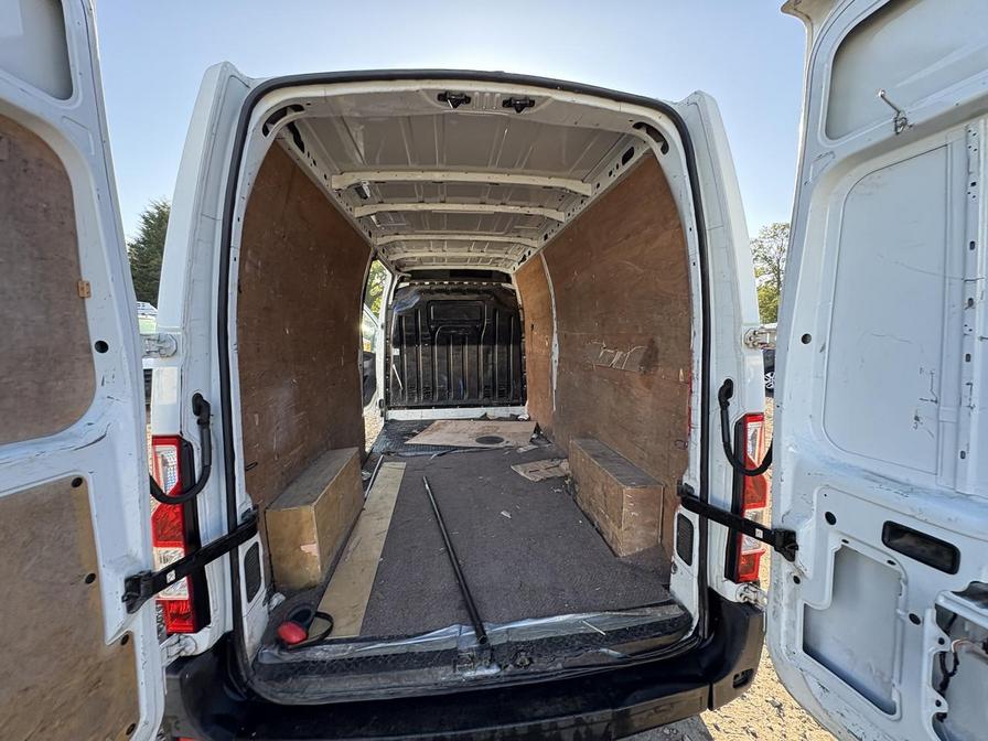 2015 Vauxhall Movano Movano F3500 L3H2 CDTI – DY65LXT