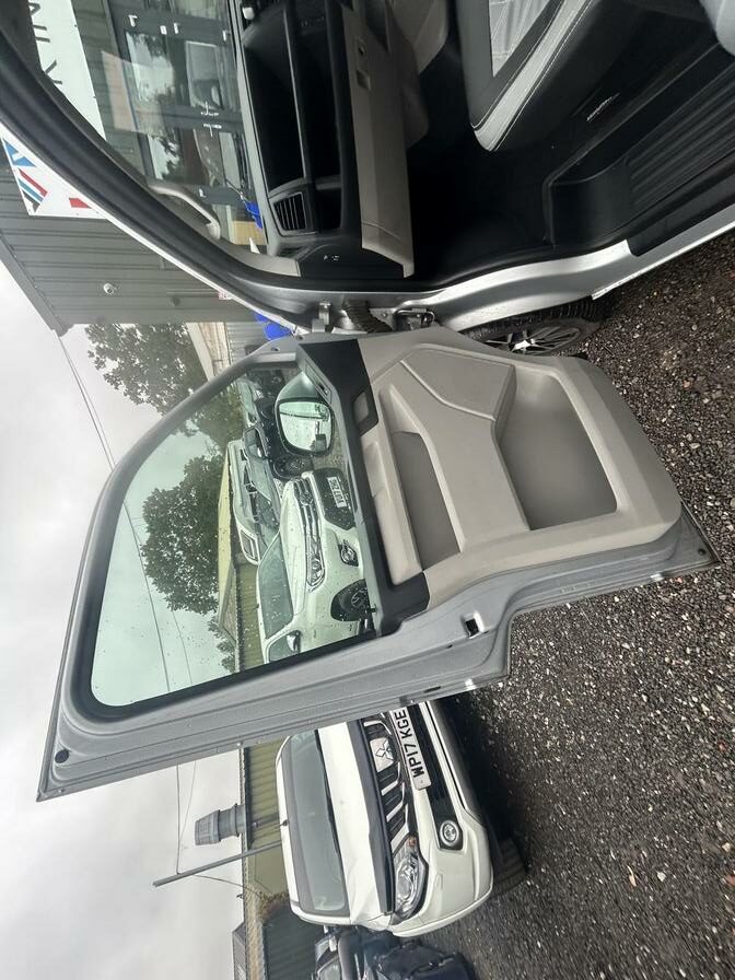 2017 Volkswagen Transporter Transporter T30 Highline TDI BlueMotion Technology – LT67NPE