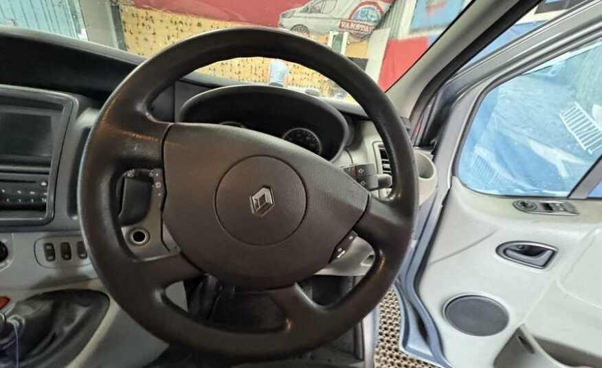 2014 Renault Trafic Trafic SL27 Sport DCI – GF14OUX