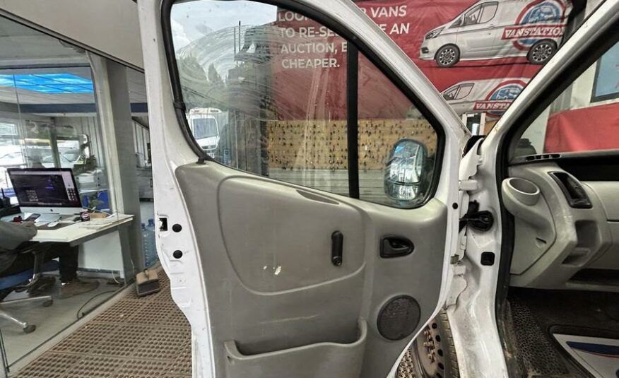 2004 Vauxhall Vivaro Vivaro 2700 Dti SWB – YD54FUW