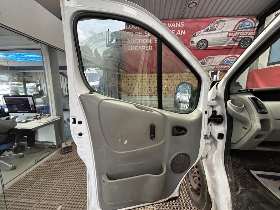 2004 Vauxhall Vivaro Vivaro 2700 Dti SWB – YD54FUW