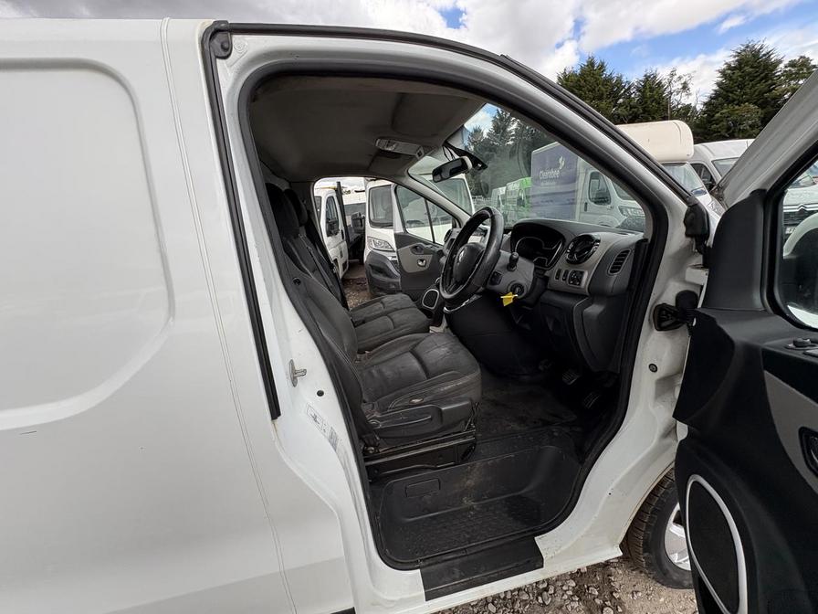 2017 Renault Trafic Trafic LL29 Sport Nav Energy dCi – FE67GYT