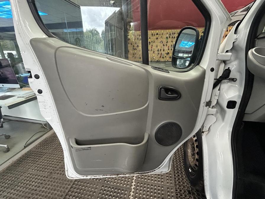 2012 Renault Trafic Trafic SL27 DCI – SG12AZR