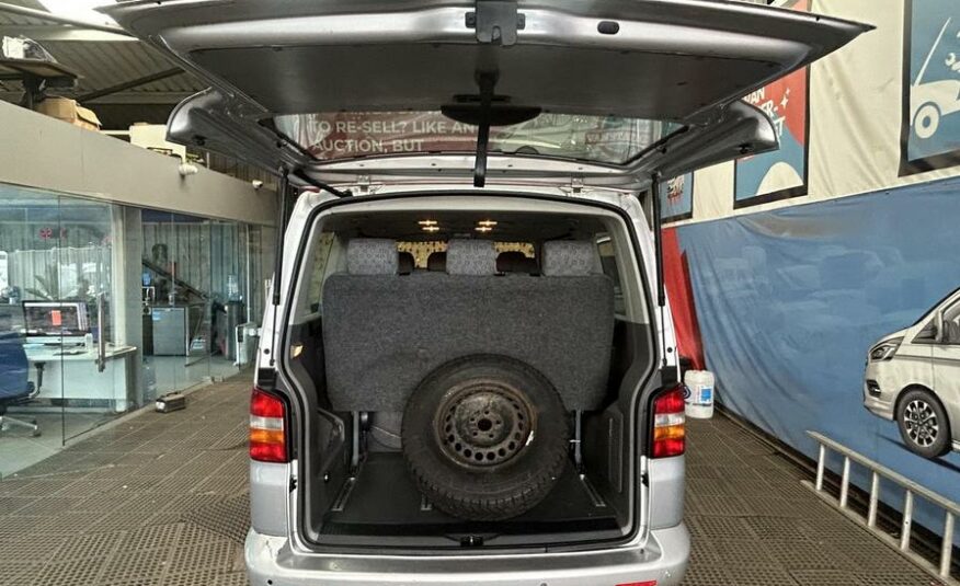 2009 Volkswagen Transporter Transporter Shuttle SE130 SWB – KX59CVL