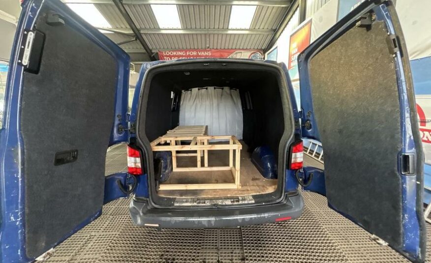 2007 Volkswagen Transporter Transporter T30 102 TDI LWB – RJ07YDT