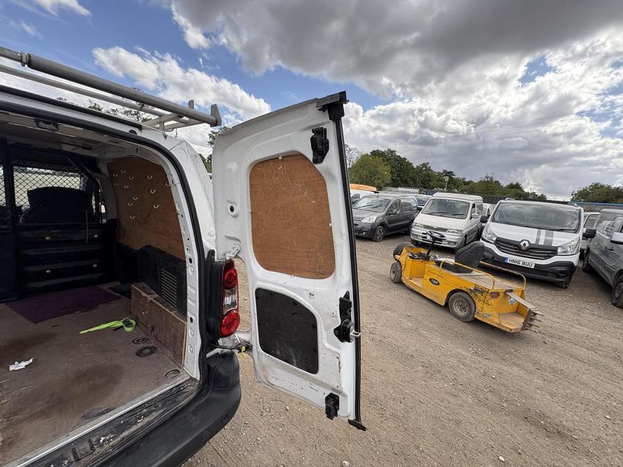 2017 Citroen Berlingo Berlingo 625 Enterprise Blue HDi – BJ67XTE