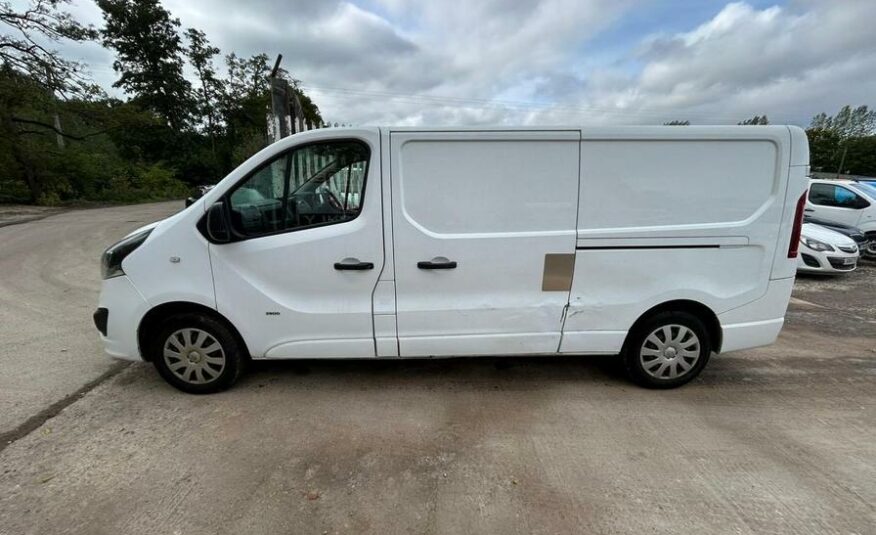 2015 Vauxhall Vivaro Vivaro  2900 Sportive CDTi – DY65NRN